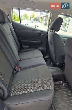Хэтчбек Nissan Leaf 2014 в 