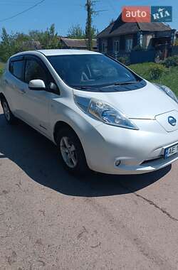 Хэтчбек Nissan Leaf 2014 в Кривом Роге