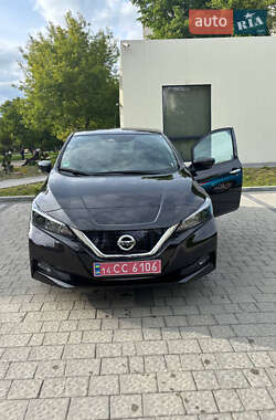 Хетчбек Nissan Leaf 2018 в 