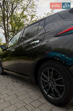 Хетчбек Nissan Leaf 2018 в 