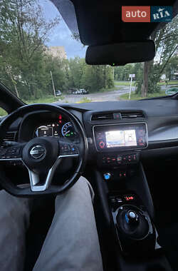 Хетчбек Nissan Leaf 2018 в 