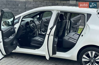 Хетчбек Nissan Leaf 2015 в 