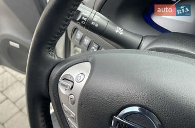 Хетчбек Nissan Leaf 2015 в 