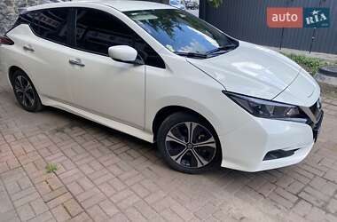 Хэтчбек Nissan Leaf 2021 в Павлограде