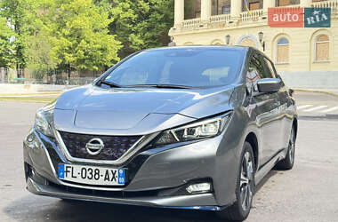 Хэтчбек Nissan Leaf 2019 в Николаеве