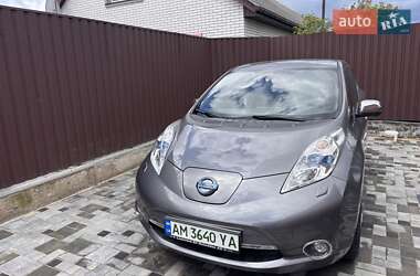 Хетчбек Nissan Leaf 2013 в 