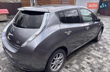 Хетчбек Nissan Leaf 2013 в 