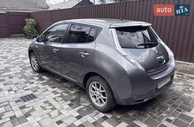 Хетчбек Nissan Leaf 2013 в 