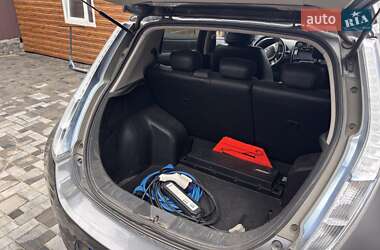 Хетчбек Nissan Leaf 2013 в 