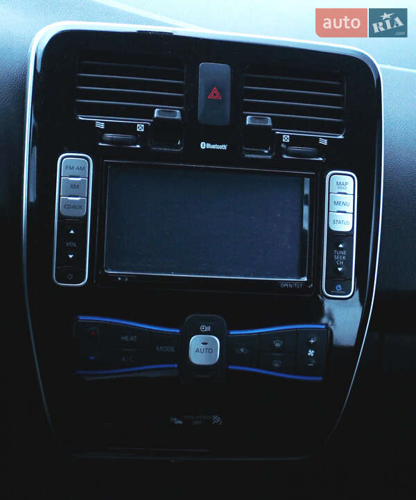 Хэтчбек Nissan Leaf 2013 в Львове