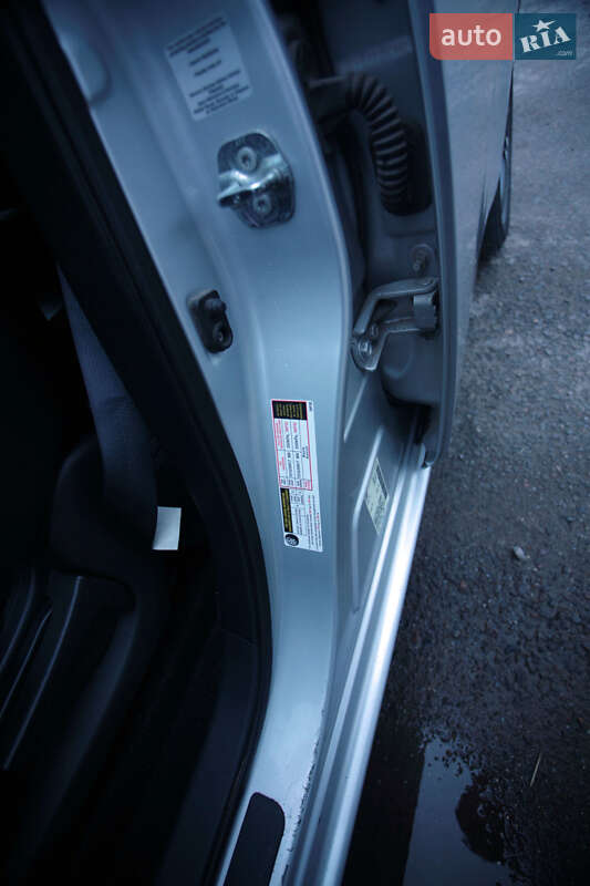 Хэтчбек Nissan Leaf 2013 в Львове