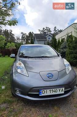 Хэтчбек Nissan Leaf 2013 в Буче