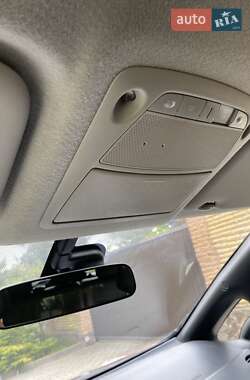Хэтчбек Nissan Leaf 2013 в 