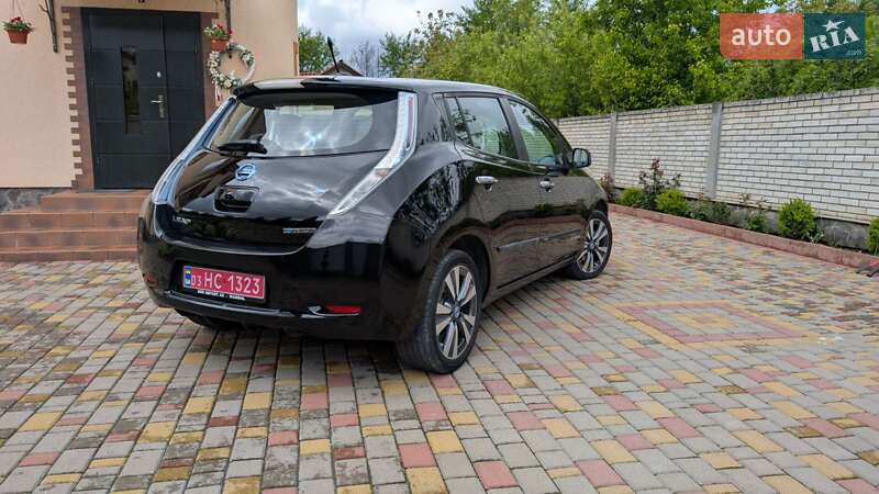 Хэтчбек Nissan Leaf 2014 в Ивано-Франковске