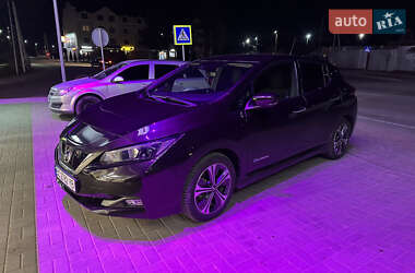 Хэтчбек Nissan Leaf 2018 в Львове