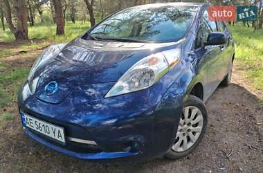 Хетчбек Nissan Leaf 2016 в Дніпрі
