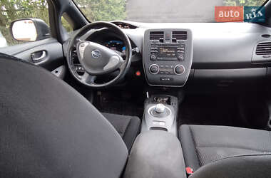 Хетчбек Nissan Leaf 2013 в 