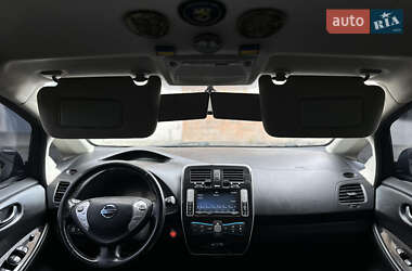 Хэтчбек Nissan Leaf 2015 в 