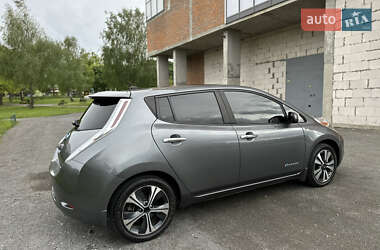Хэтчбек Nissan Leaf 2015 в 