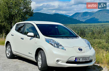 Хэтчбек Nissan Leaf 2015 в Киеве