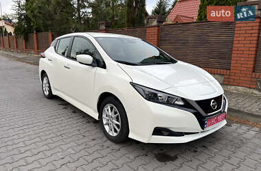 Хэтчбек Nissan Leaf 2021 в 