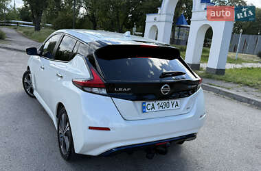 Хэтчбек Nissan Leaf 2018 в 