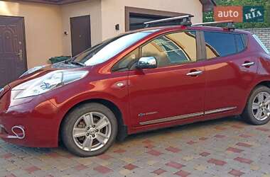 Хэтчбек Nissan Leaf 2014 в 