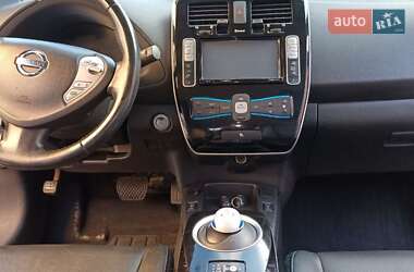Хэтчбек Nissan Leaf 2014 в 
