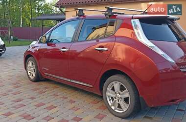 Хэтчбек Nissan Leaf 2014 в 