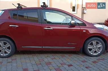 Хэтчбек Nissan Leaf 2014 в 
