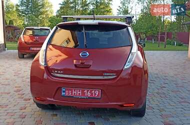 Хэтчбек Nissan Leaf 2014 в 