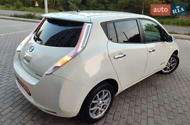 Хетчбек Nissan Leaf 2013 в 