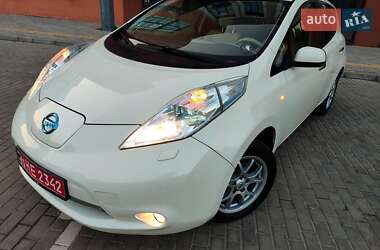 Хетчбек Nissan Leaf 2013 в 