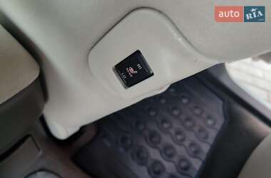 Хетчбек Nissan Leaf 2013 в 
