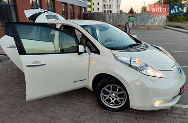 Хетчбек Nissan Leaf 2013 в 