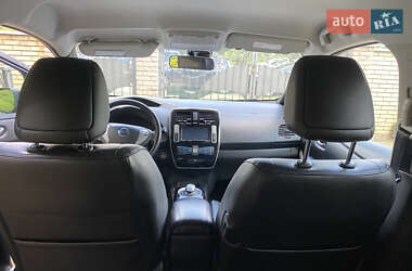 Хэтчбек Nissan Leaf 2016 в 