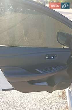 Хэтчбек Nissan Leaf 2018 в 