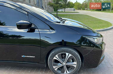 Хетчбек Nissan Leaf 2018 в 