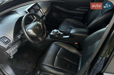 Хэтчбек Nissan Leaf 2014 в 