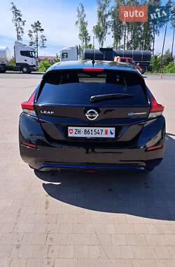 Хэтчбек Nissan Leaf 2018 в 
