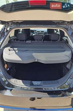 Хэтчбек Nissan Leaf 2018 в 