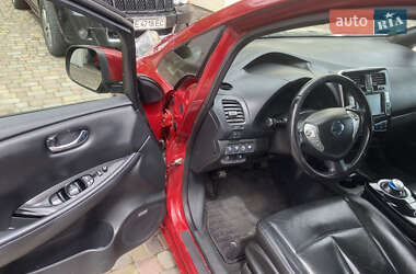 Хэтчбек Nissan Leaf 2014 в 