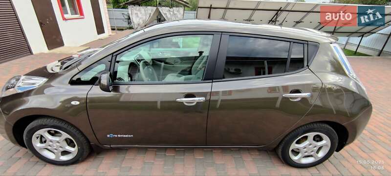 Хетчбек Nissan Leaf 2016 в Прилуках