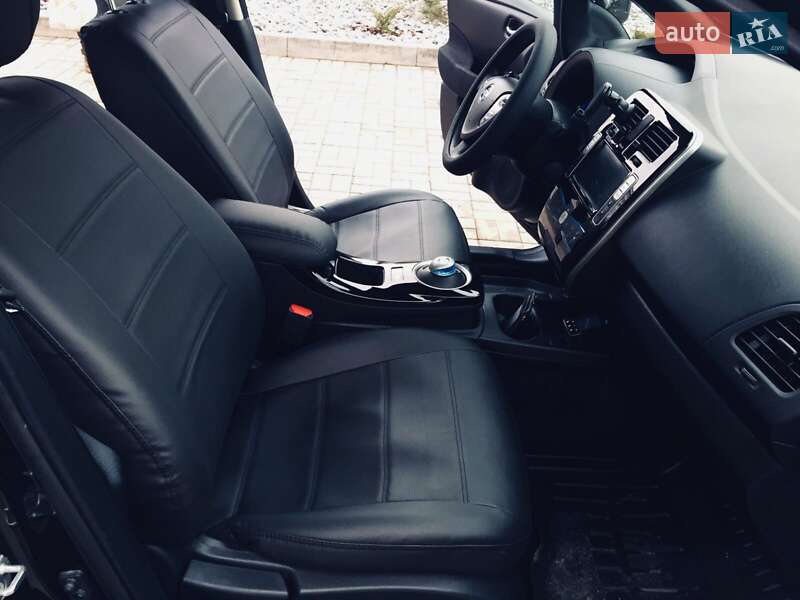 Хетчбек Nissan Leaf 2017 в Дніпрі