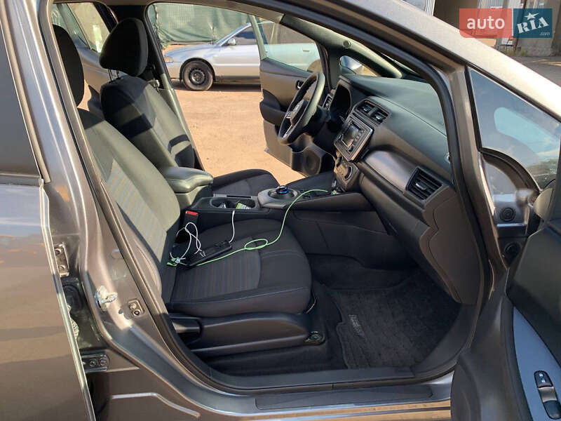 Хэтчбек Nissan Leaf 2019 в Одессе