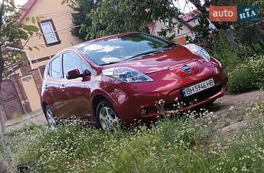 Хэтчбек Nissan Leaf 2011 в Одессе