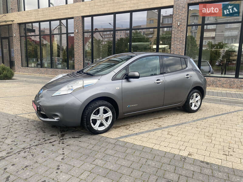 Хэтчбек Nissan Leaf 2013 в Ивано-Франковске