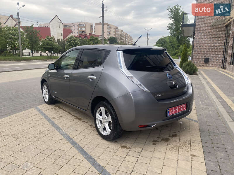 Хэтчбек Nissan Leaf 2013 в Ивано-Франковске