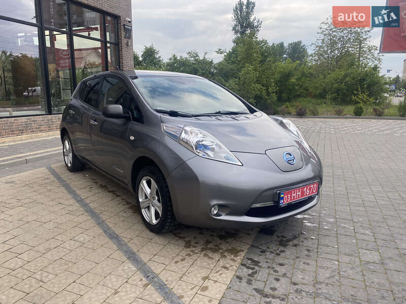 Хэтчбек Nissan Leaf 2013 в Ивано-Франковске
