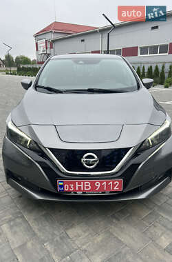 Хэтчбек Nissan Leaf 2021 в 